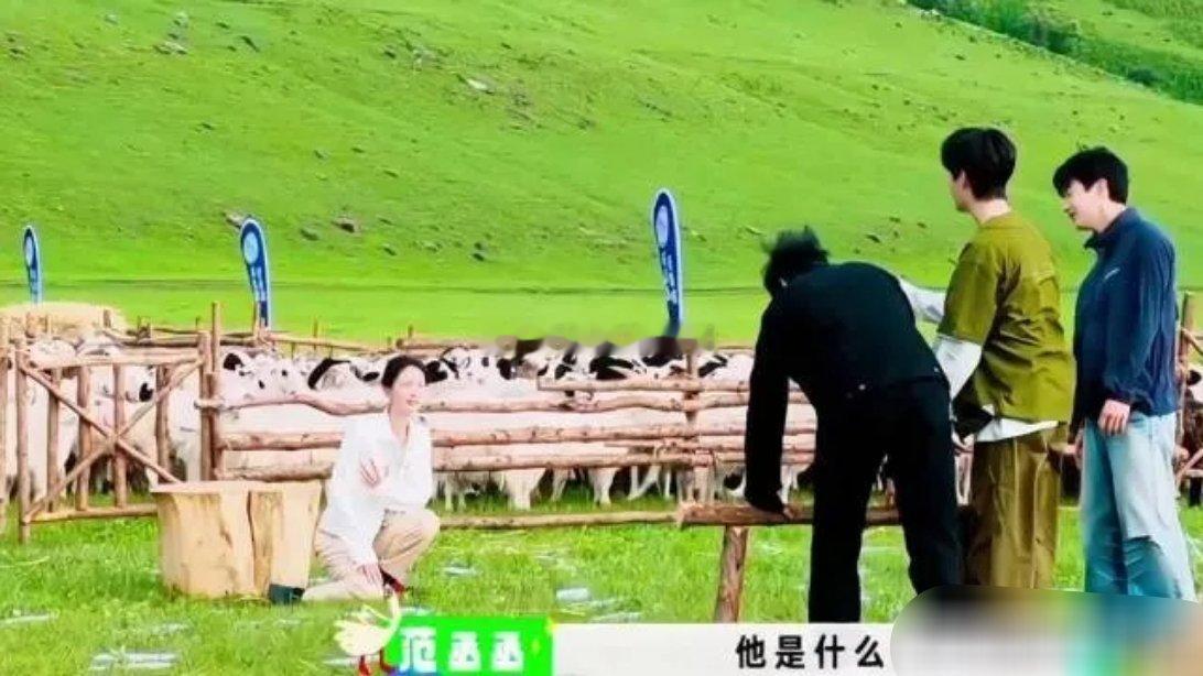 咱就说，魏大勋这会儿不正和白敬亭、金晨、范丞丞忙着录制综艺嘛。就因为一个车库，居