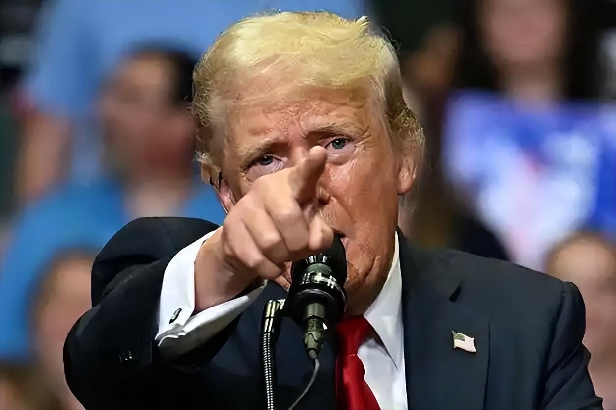 爆点！特朗普弃战伊朗，反手清算国内“双面人”。惊天反转！特朗普突然弃战伊朗，不搞