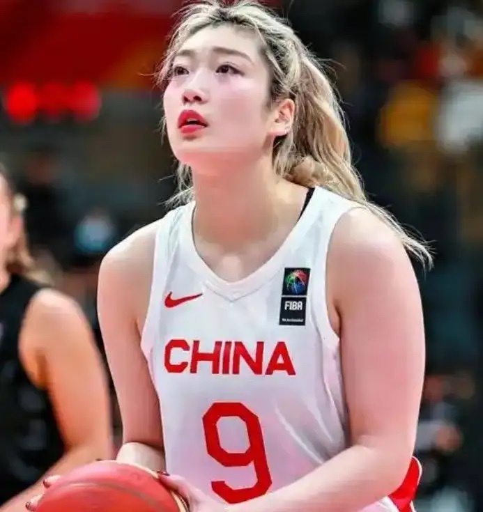 中国女篮热身赛又输了，而且还是惨败，首先是输意大利，今日又输法国！处于屡战屡败状