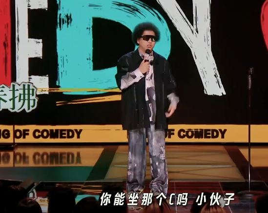 黑灯说D座是残疾人专座 看了黑灯对高铁座位的解读，笑得我差点没站稳。这么有创意的