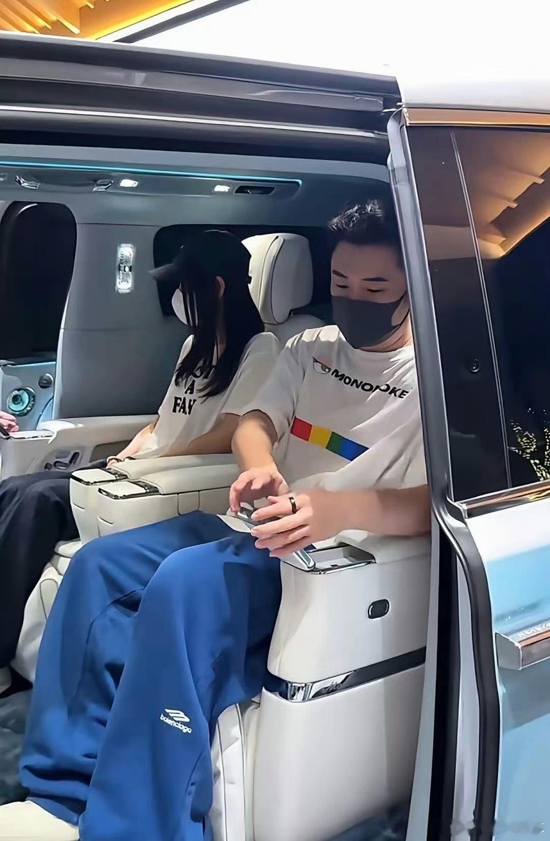 尊界V800、尊界V680大定24小时订单突破3500台！陈赫、张子萱夫妇也去看