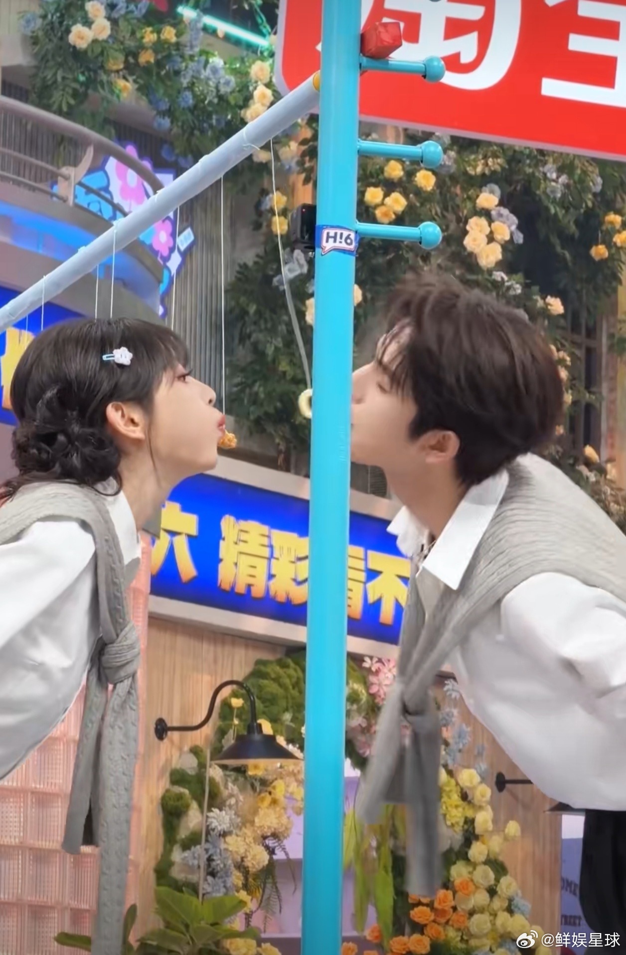 别人的游戏是游戏，张凌赫和田曦薇的游戏是心动特辑。这个“吃苹果”环节也太会了吧！