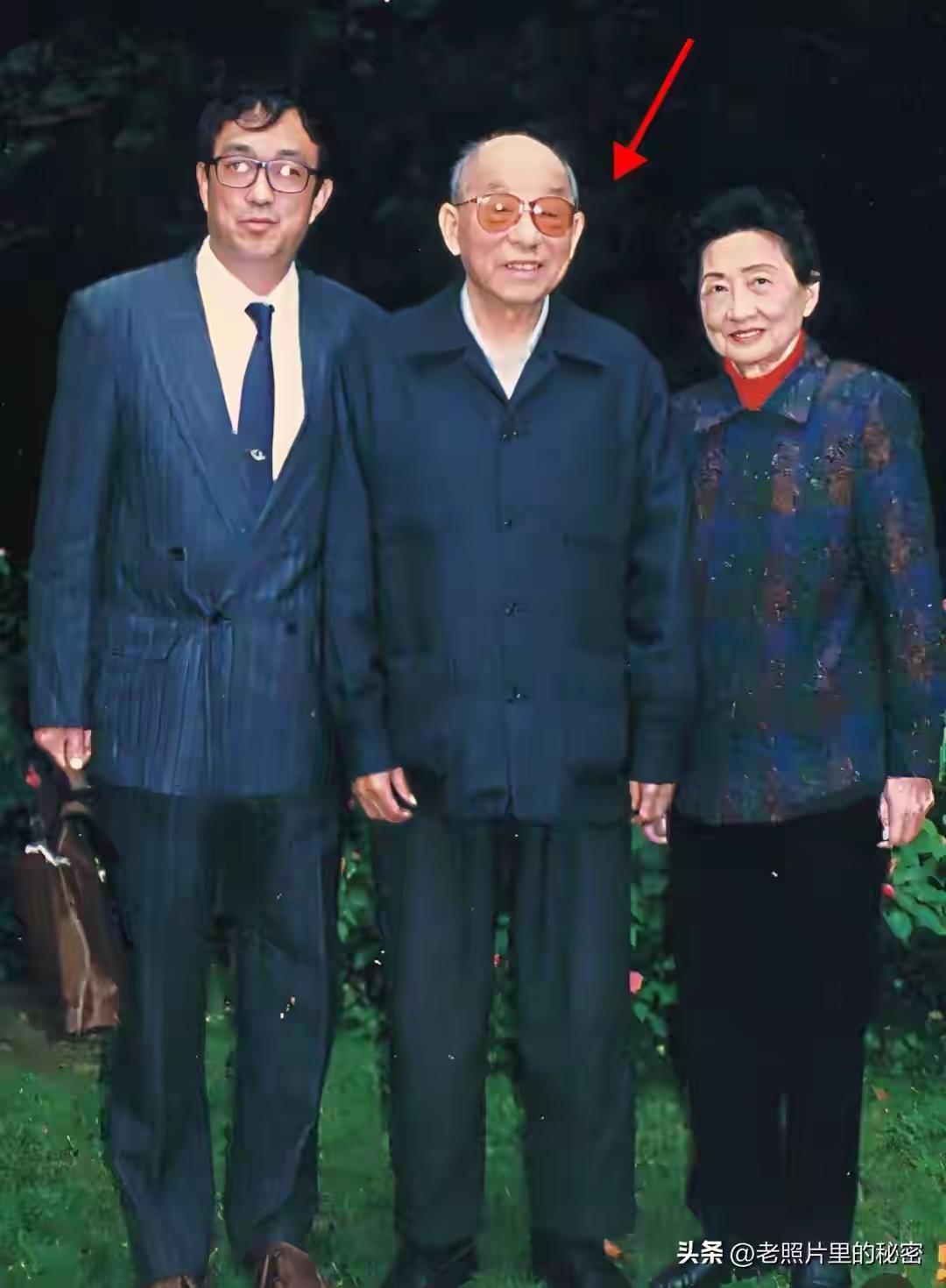 谢晋[玫瑰]
张学良
赵一荻
1991年台北照