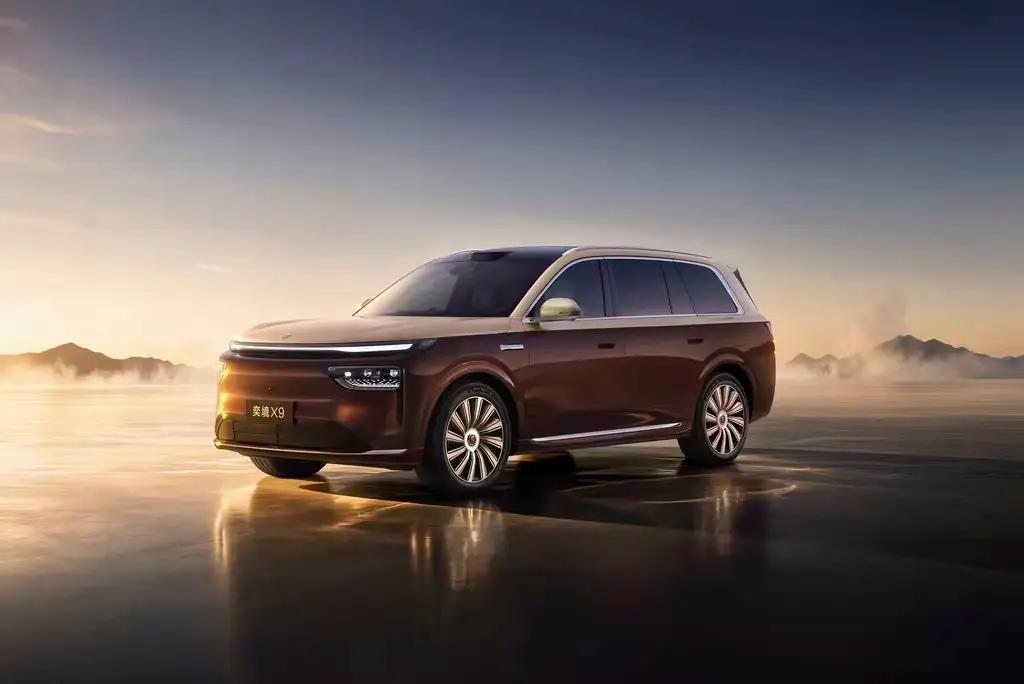 2026年各大车企目标已定！
比亚迪：　550万辆
长城汽车：180万辆
奇瑞汽