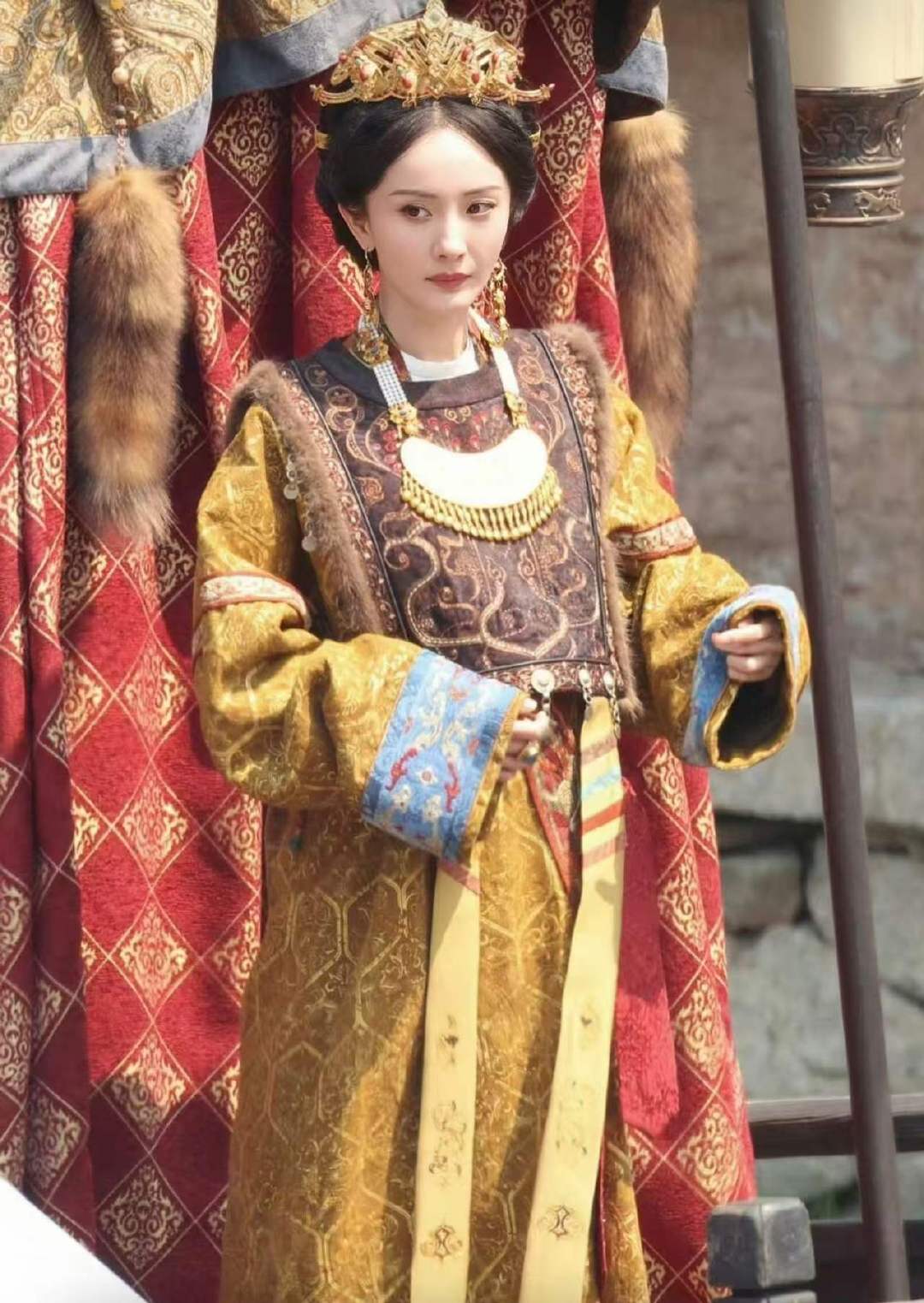 杨幂冯太后鲜卑王族盛装杨幂北魏鲜卑太后盛装 冯太后来了！状态好好啊 杨幂