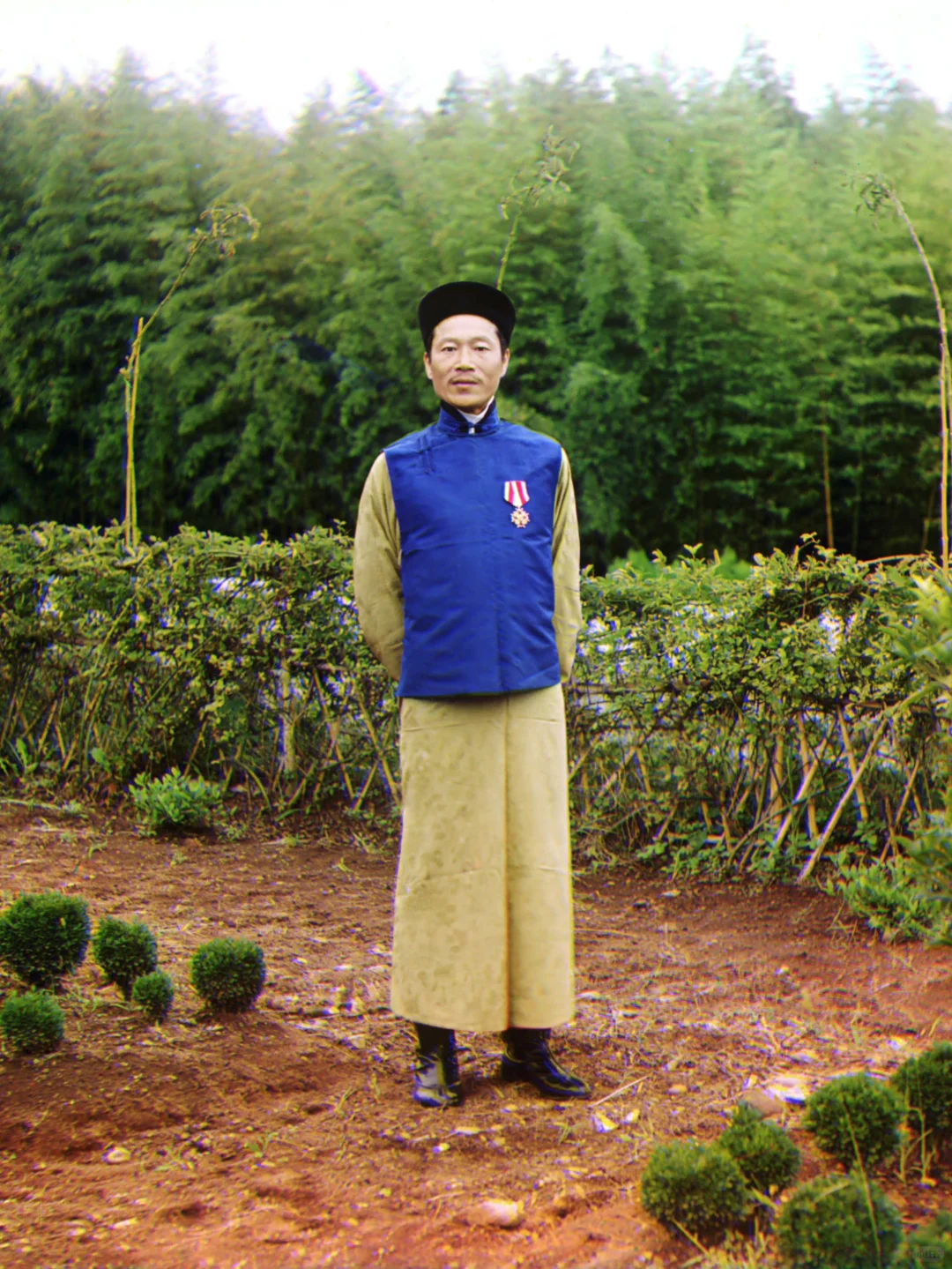 中国茶商刘峻周（1870年－1939年）于1893年受邀到俄罗斯帝国格...