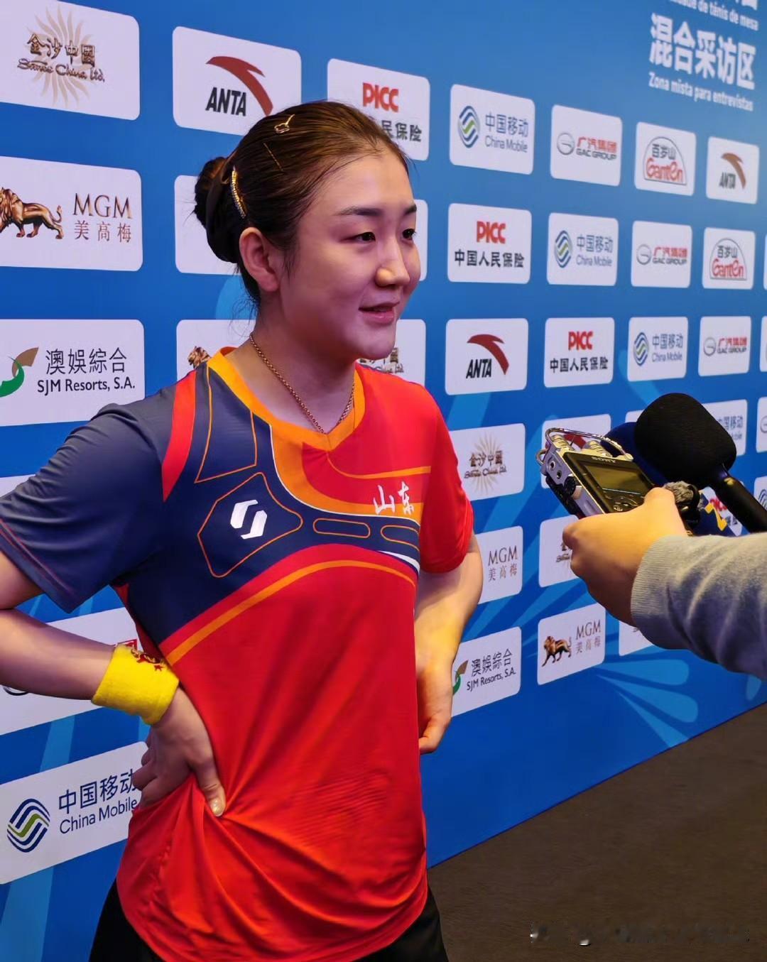 比起王曼昱和孙颖莎的金牌赛，更期待陈梦和朱雨玲的铜牌赛！二人都是30+的年龄，一