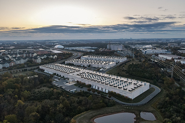 【特朗普拟推出“创世使命”计划，推进美国AI领域发展】11月26日消息，据环球网