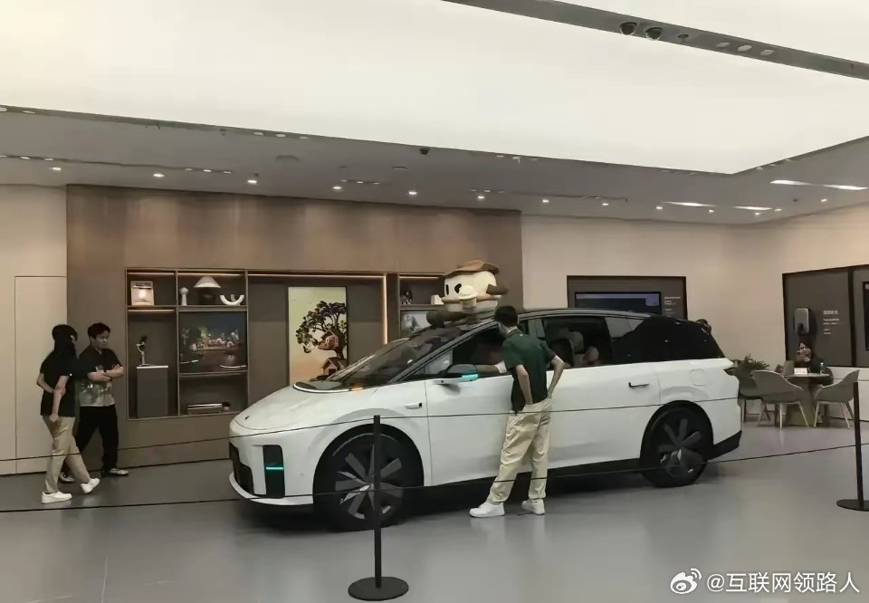 我敢打赌，就凭理想i8的造型，这车上市后肯定会大卖，咱们拭目以待！​为啥这么讲呢