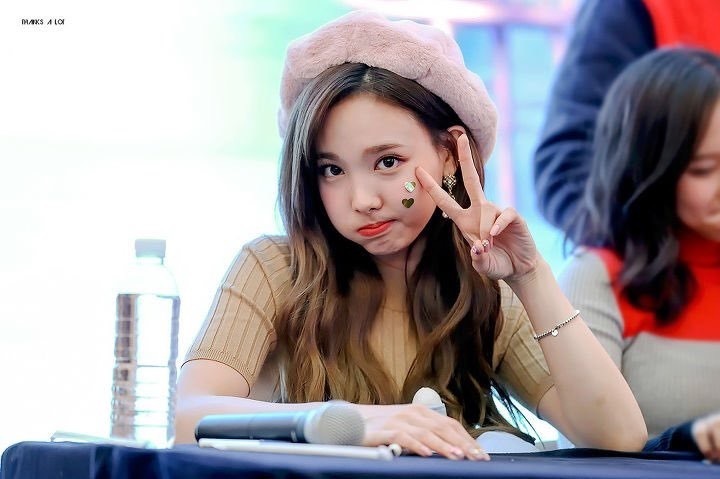 林娜琏NAYEON｜贝雷帽 