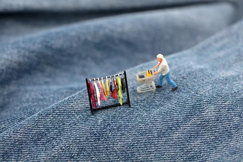 顾客双十一花3000多元网购显卡，收到的却是两本旧书。店方：警方已介入，正自查原