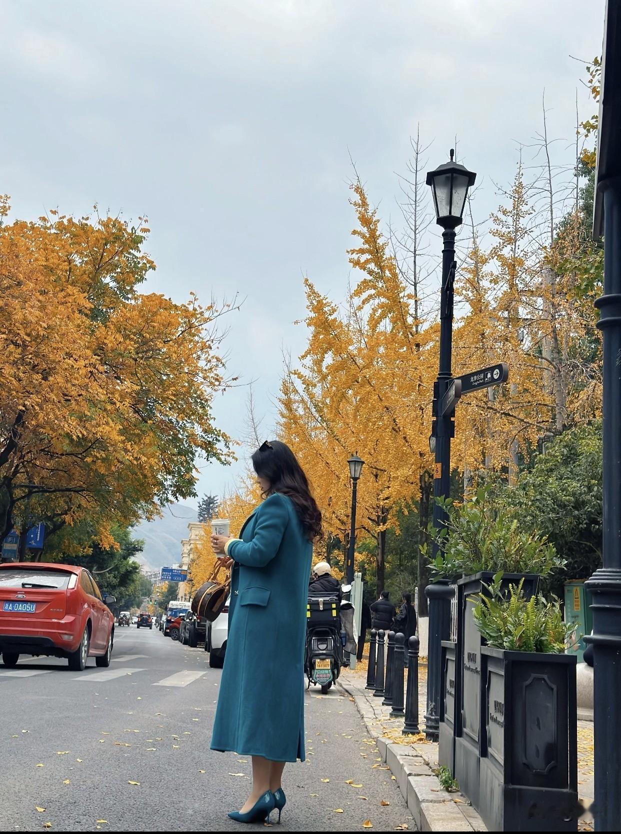 为什么很多人喜欢成熟的女性成熟女性在经济上可能更独立，不会过度依赖他人。