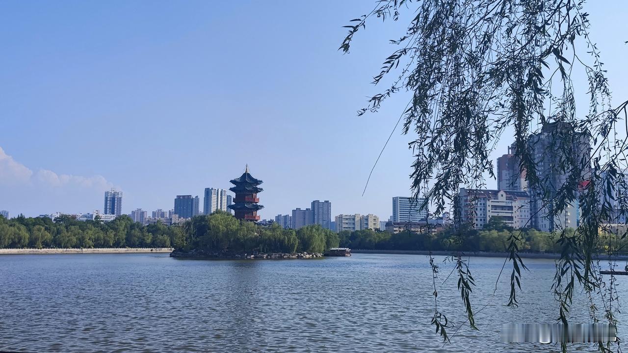 【太原人的童年记忆！迎泽公园归来仍是顶流】
老太原人都知道，迎泽公园可是咱家门口