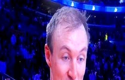 职场和球场最大的错觉，是以为死死攥住核心资源就能证明统治力。
 
3月1日湖人大