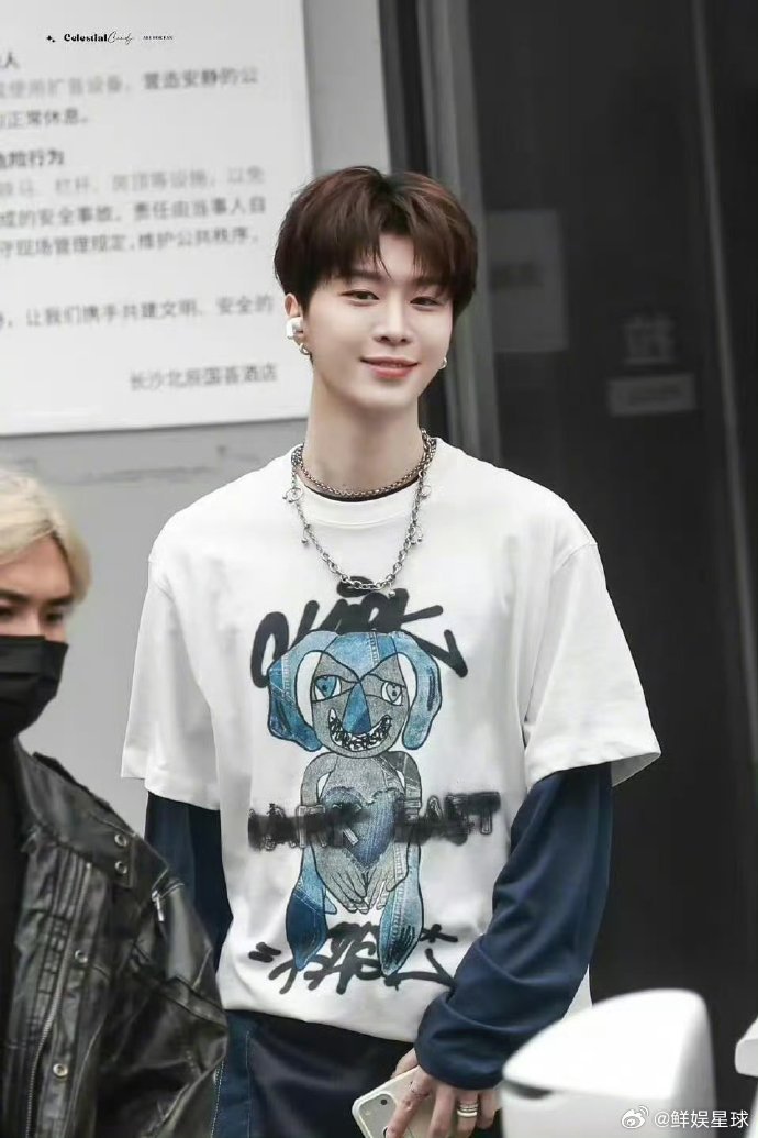 范丞丞跳着舞去录hi6了没有刻意耍帅，就是自然又灵动的样子，范丞丞这少年感真的藏