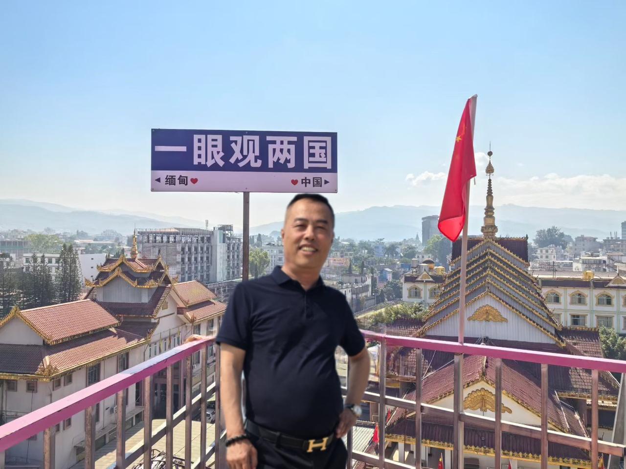 83版《射雕英雄传》真是经典中的经典，每次重温都有新感受。就说第30集，简陋布景