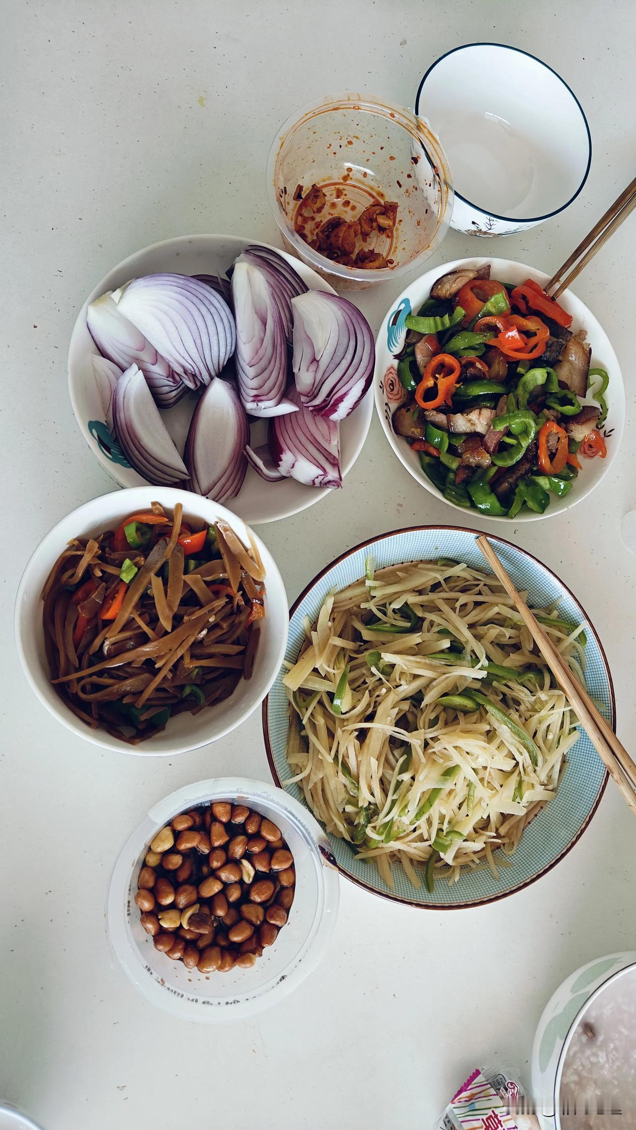 青海日记——第六天，晴

昨天晚上是来青海以后睡的最好的一觉，12点前睡的，一觉