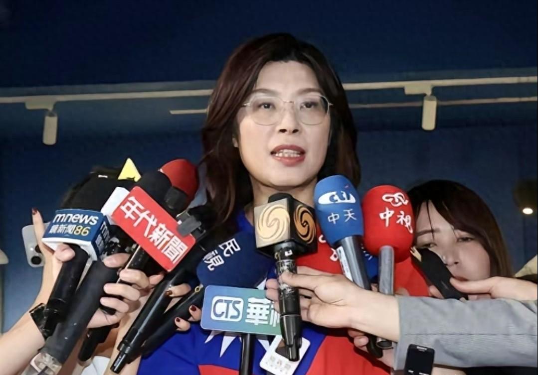 郑丽文计划前往大陆展开交流行程，相关差旅费用刚对外公布，民进党方面立刻站出来阻拦