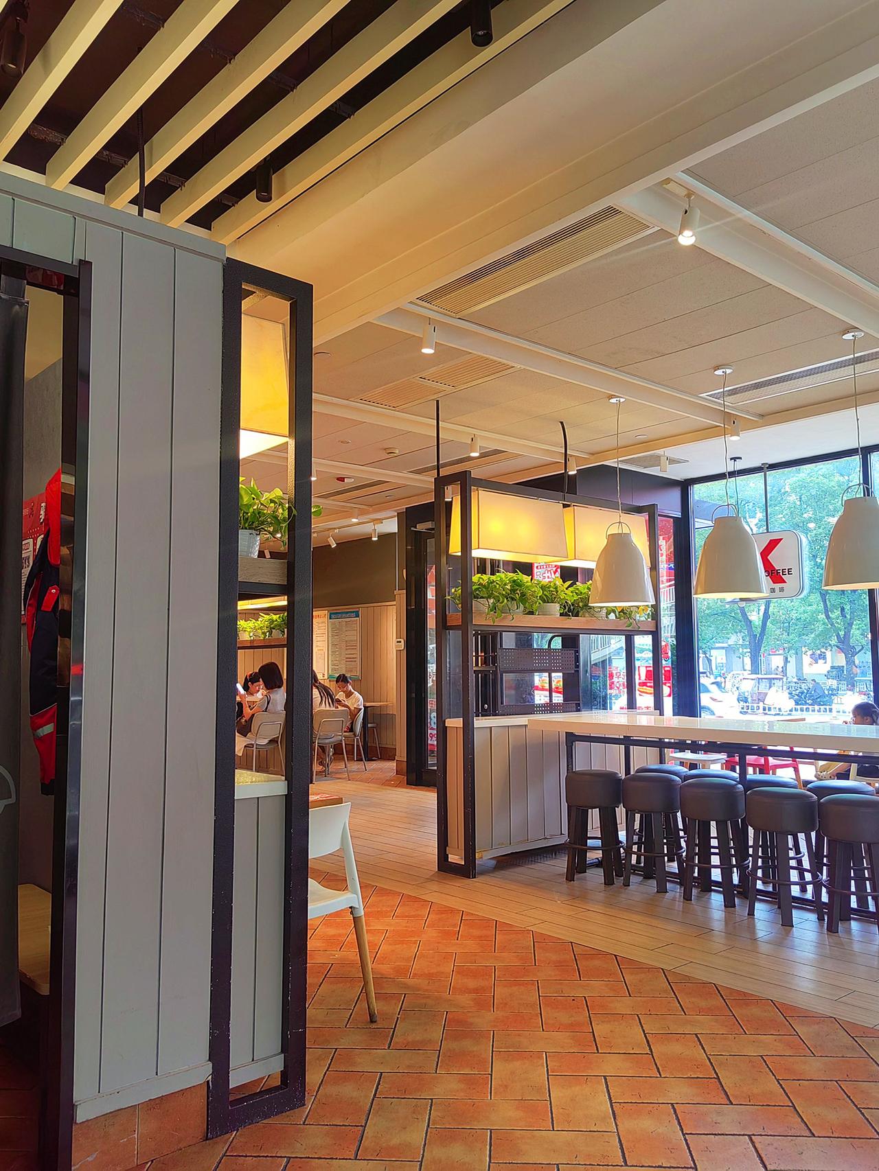焦作烟火处！：三维北门肯德基，焦作老CBD为数不多的快餐店快餐店 肯德基 焦作美