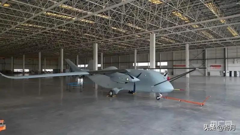 又一个大消息。3月31号，中国自主研发的长鹰-8货运无人机，在郑州成功首飞。这架