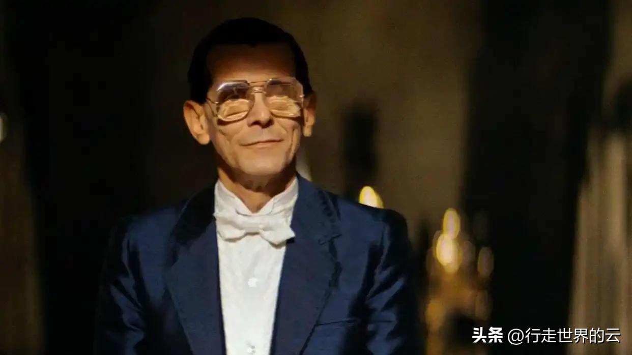 1月30号可以去影院看经典恐怖片《闪灵》了，这部电影由斯蒂芬金的小说改编，天才导