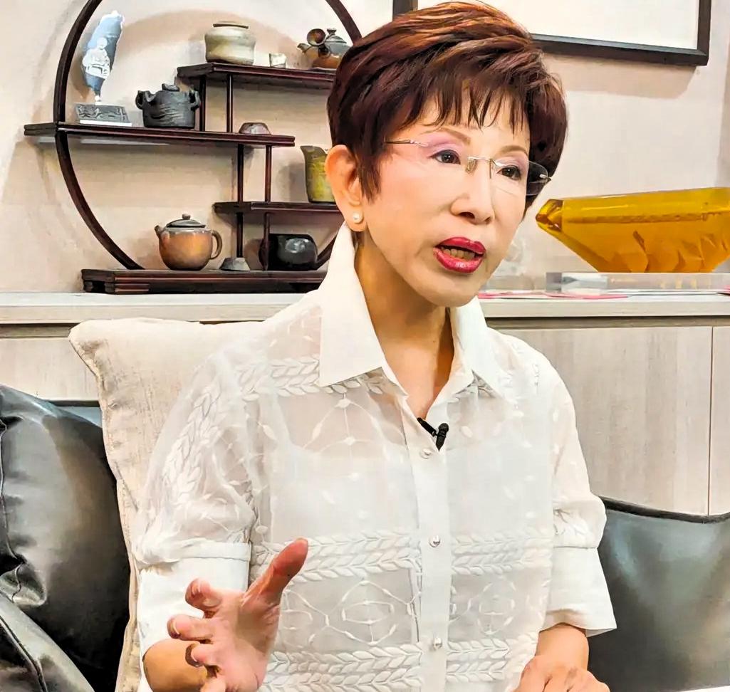 别再给郑丽文贴“洪秀柱2.0”标签！两人根本不是一路人
 
最近台湾岛内舆论有个