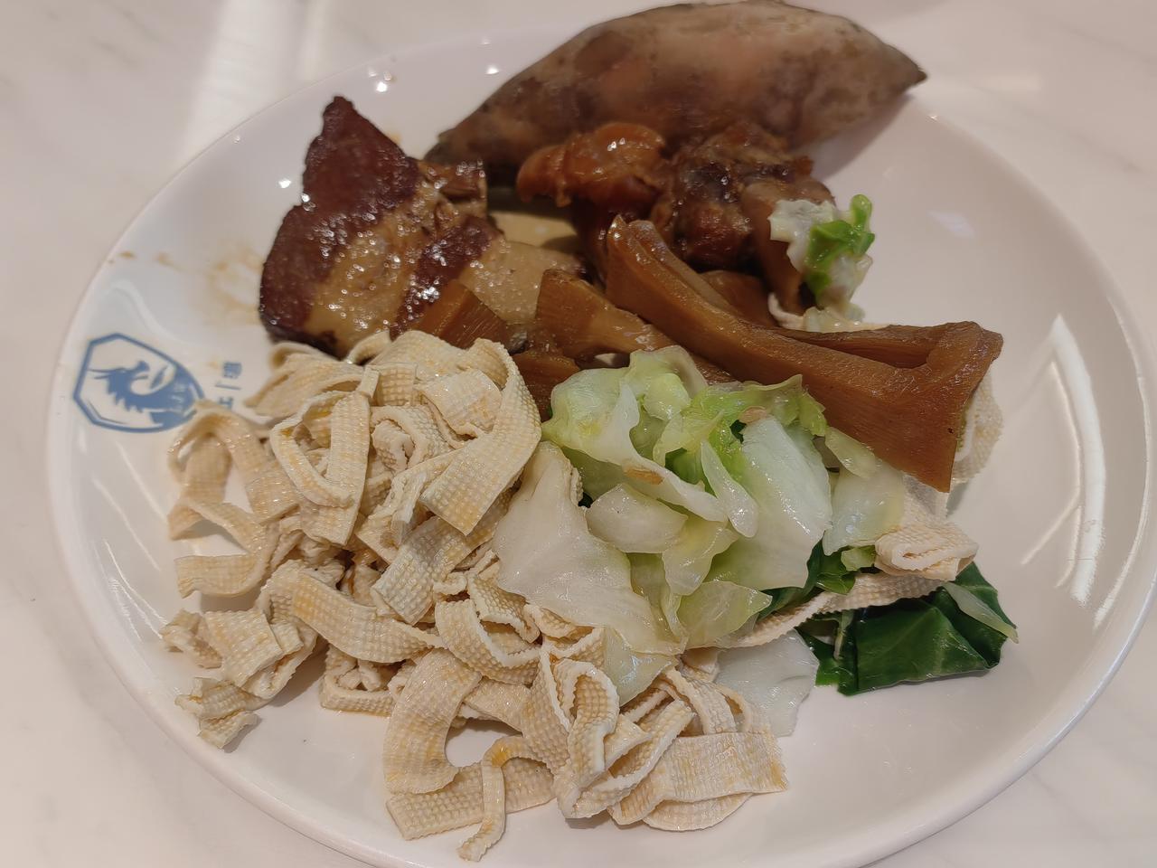 漳州，宾馆早餐，外加面一位，粥一碗。