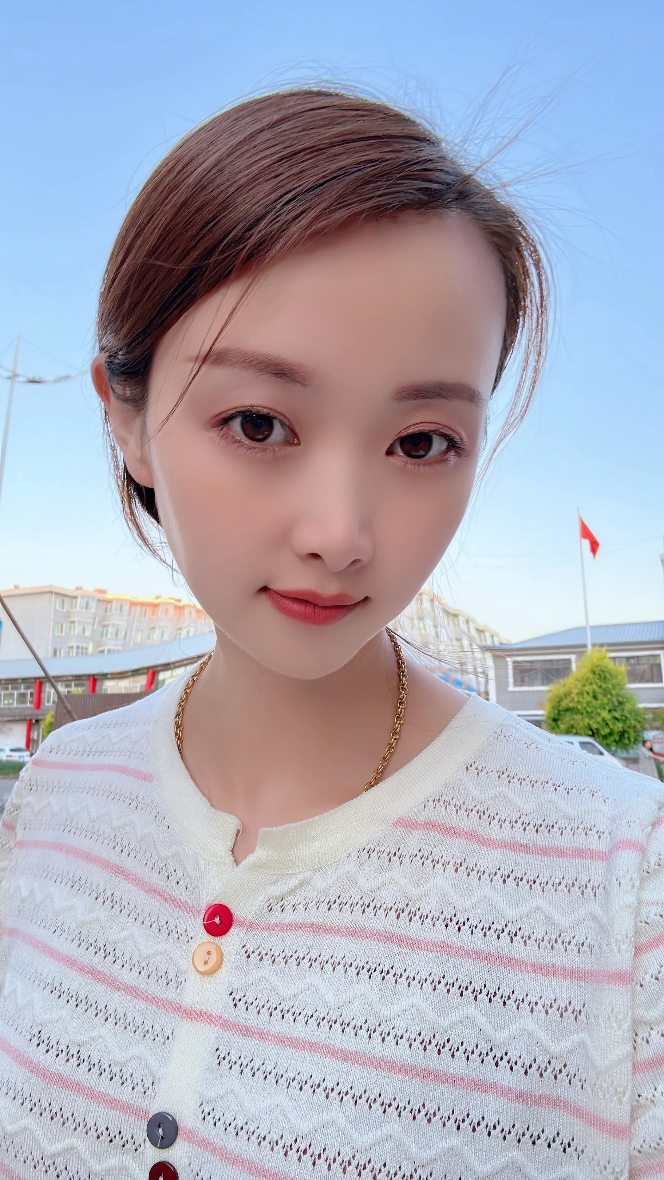 如果有人宠，就做个幸福的小女人，若没有，就做个坚强的女汉子！
