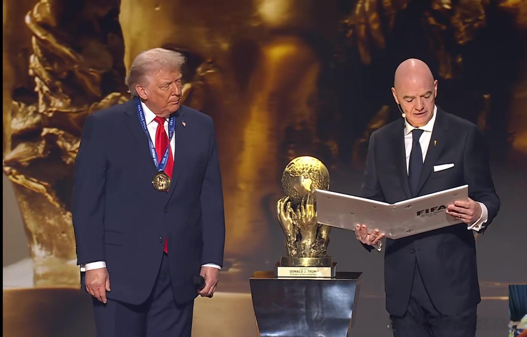 笑死了诺贝尔和平奖不给特朗普FIFA给川普定制了一个国际足联和平奖（之前没这个奖
