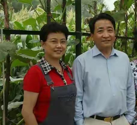 姜昆
李静民
夫妻照