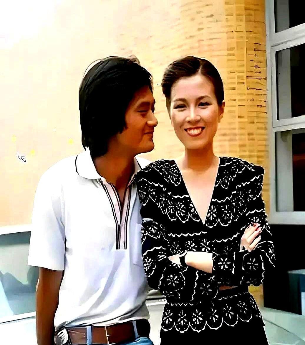 被甩了？
没哭没闹，凌晨四点起床练到天亮。
十年，没换过手机，没请过假，没向谁证