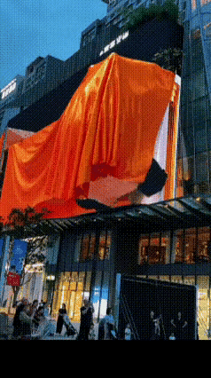 这画面和真的一样，这是什么科技成果？看起来真是太震撼了，据说这个画面出现在成都，