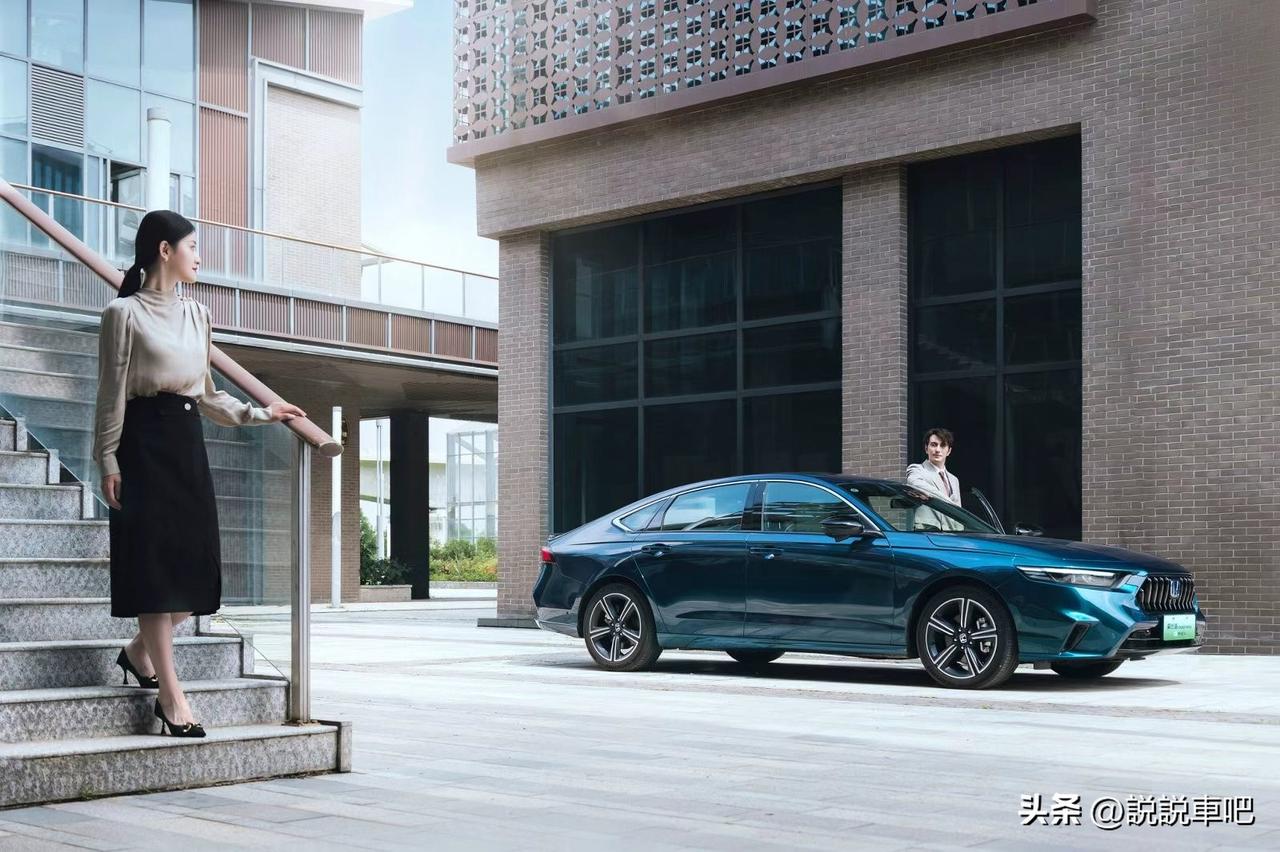 今天来聊聊东风本田英仕派，13 万级就能拿下满配合资 B 级车，性价比确实很实在