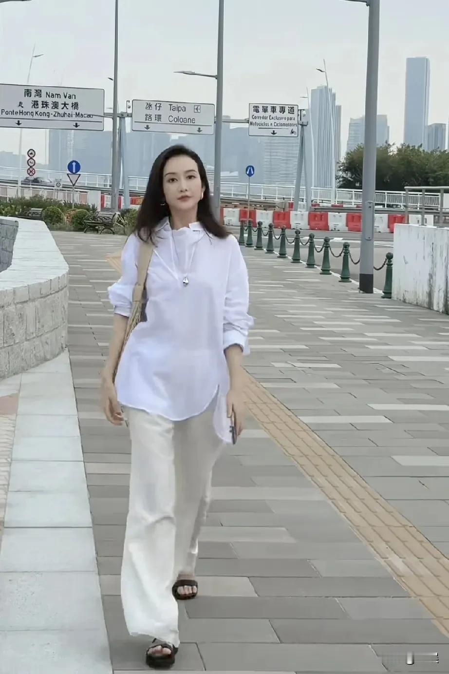王鸥