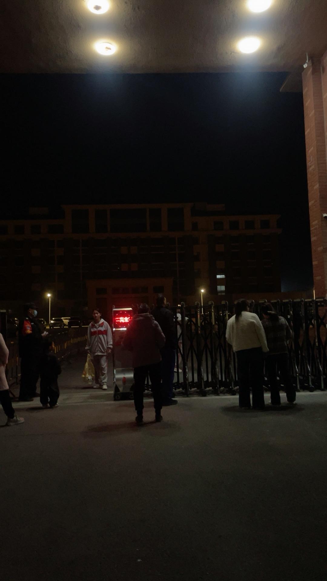 为母则刚，这话一点都不假！

最近甲流很严重，孩子学校很多学生都中招，我家孩子也