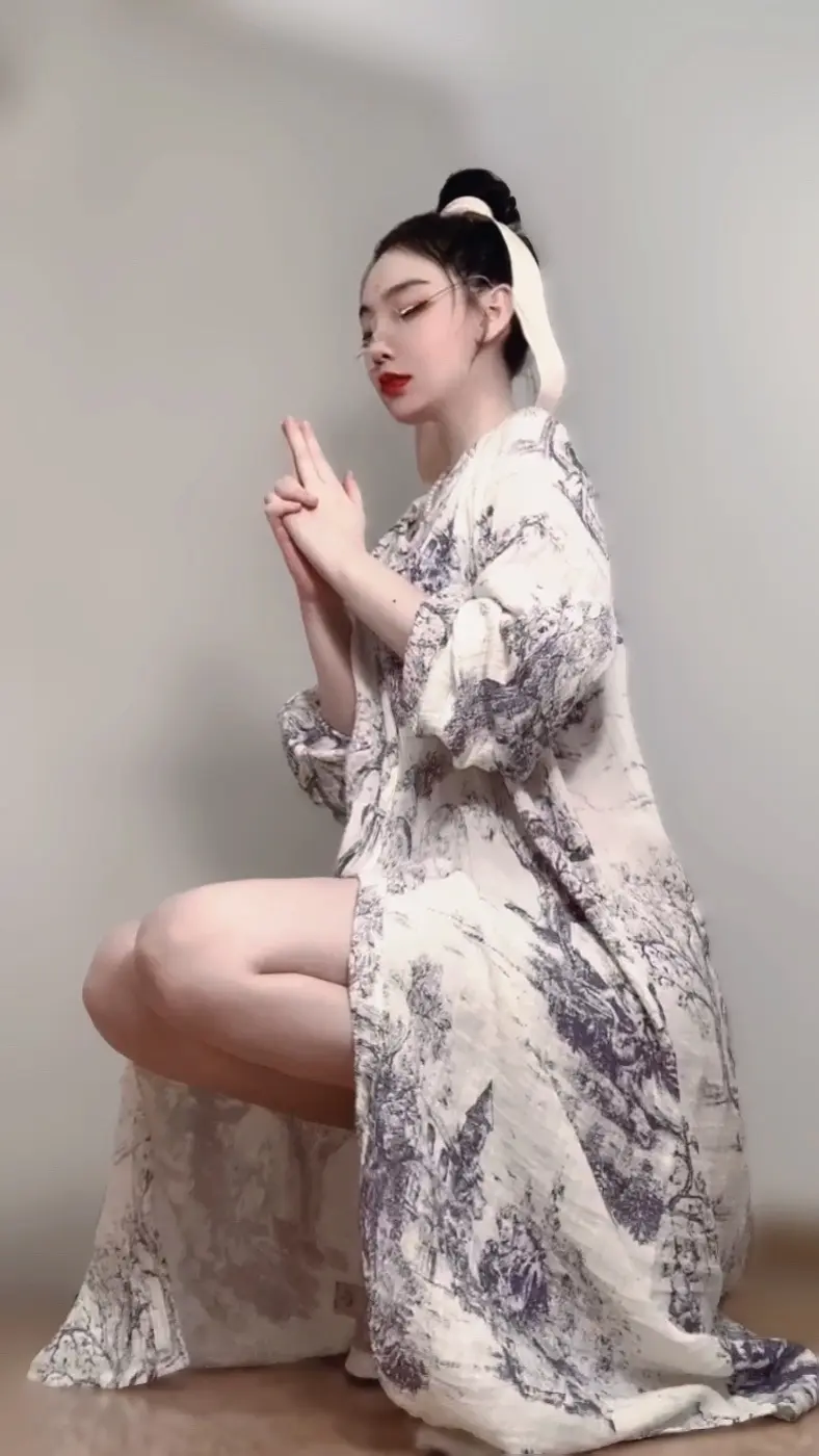 50岁依然保持好状态之。想成为很厉害的隐士高人 无奈还要吃饭