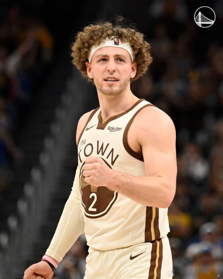 如何评价2025-26赛季的波杰姆斯基？出战82场/场均28.5分钟/13.8分