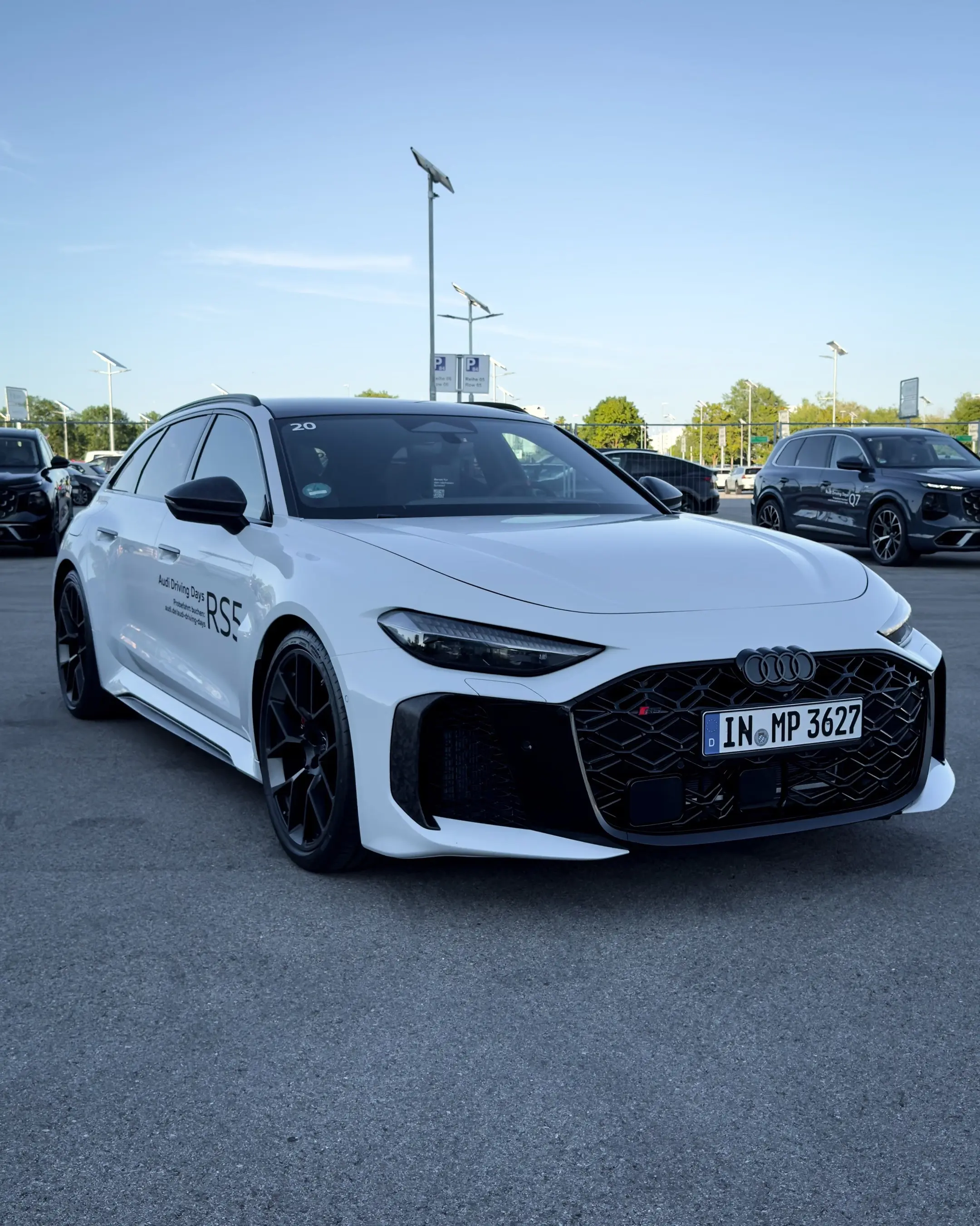 全新奥迪RS5 Avant 白色