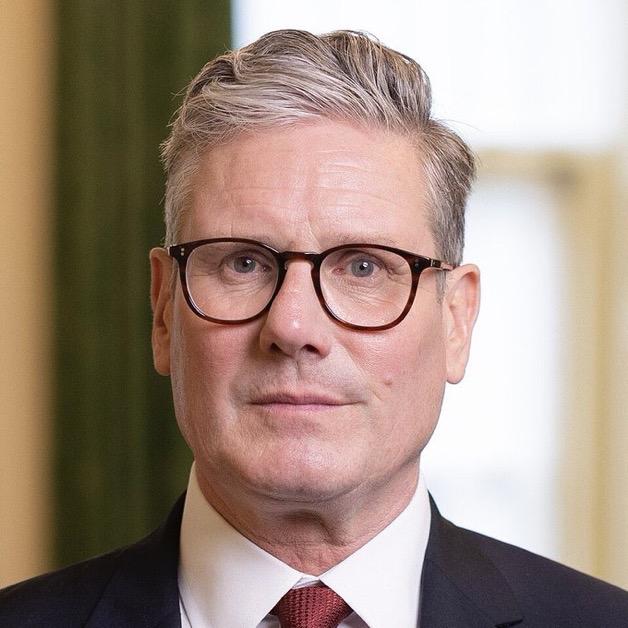 最新消息：
英国首相基尔·斯塔默在条约问题和特朗普政府的压力下，撤回了将查戈斯群