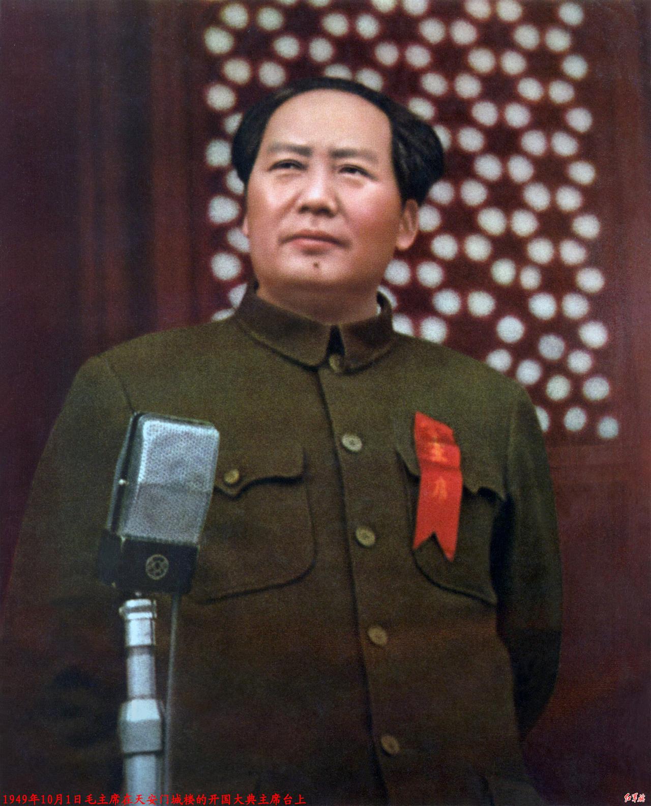 毛主席以一生践行 为人民服务，连建国初期的纪念工程安排，都藏着对人民的敬畏。
1