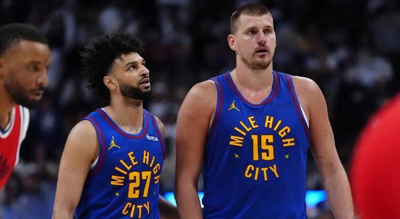 快船、掘金这轮系列赛没有悬念了！5个现实必须要承认了


① 在系列赛前两场较量