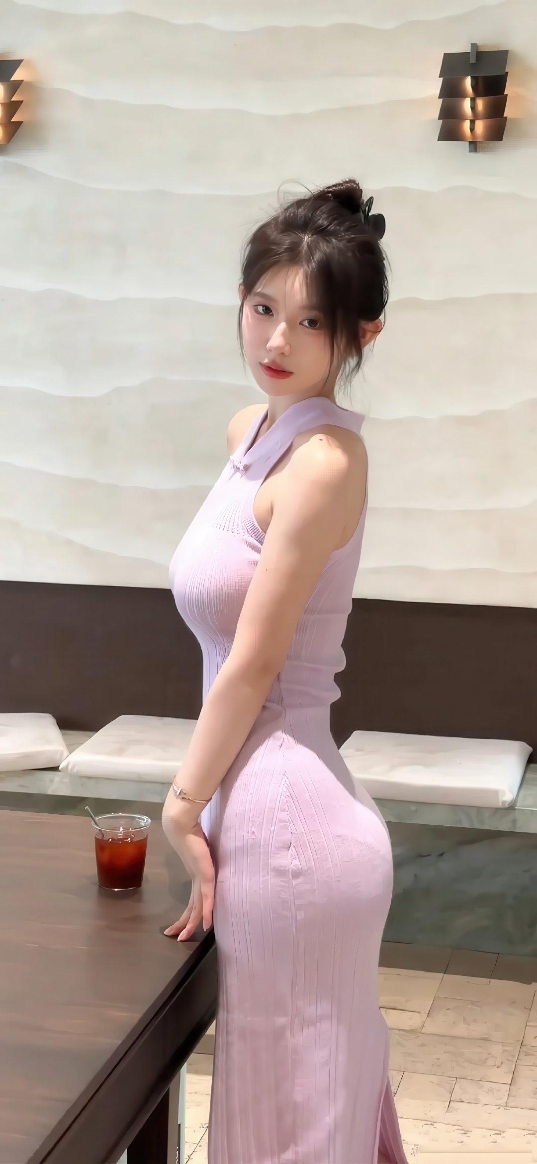 小姐姐说：“要么想不通，要么想太多，这是大多数人痛苦的根源。”