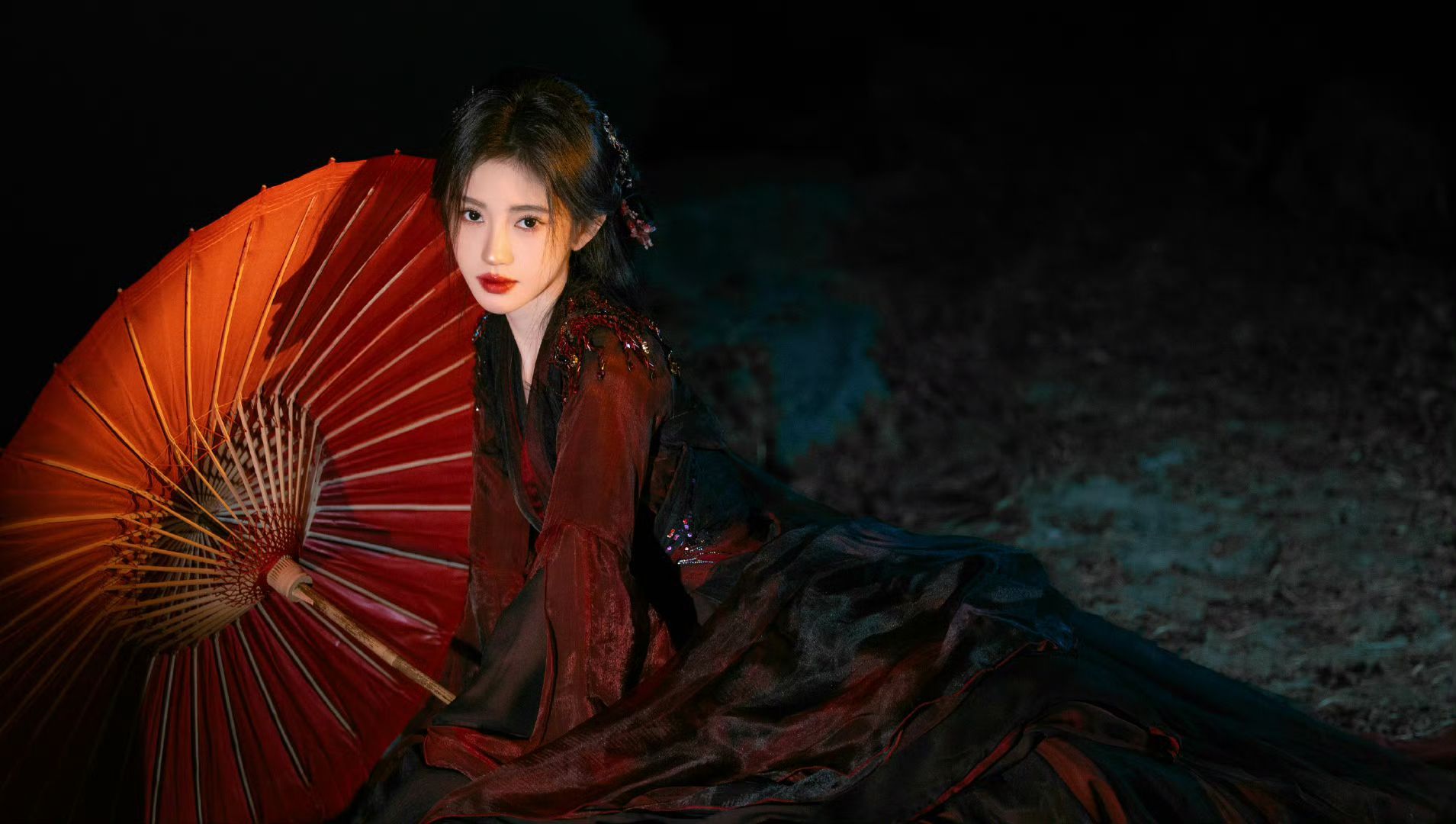 #娱乐[超话]##鞠婧祎月下美人##鞠婧祎红衣神女#鞠婧祎穿古装好美 红衣神女！