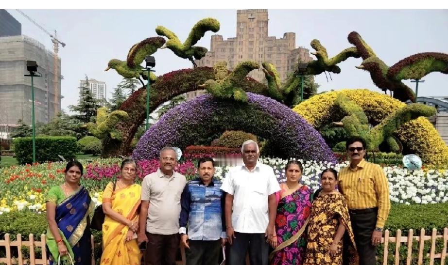 瑞金二路酒吧
硬核反击：
伦敦腔
怼走撒野游客
 
上海瑞金二路的深夜，一间小酒