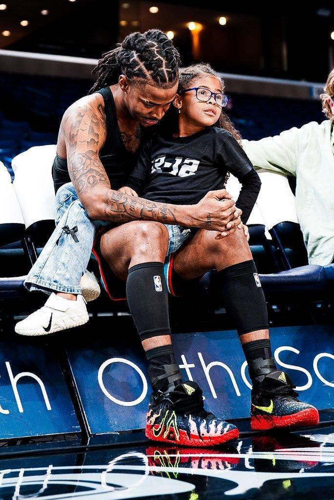 莫兰特和小Kaari。