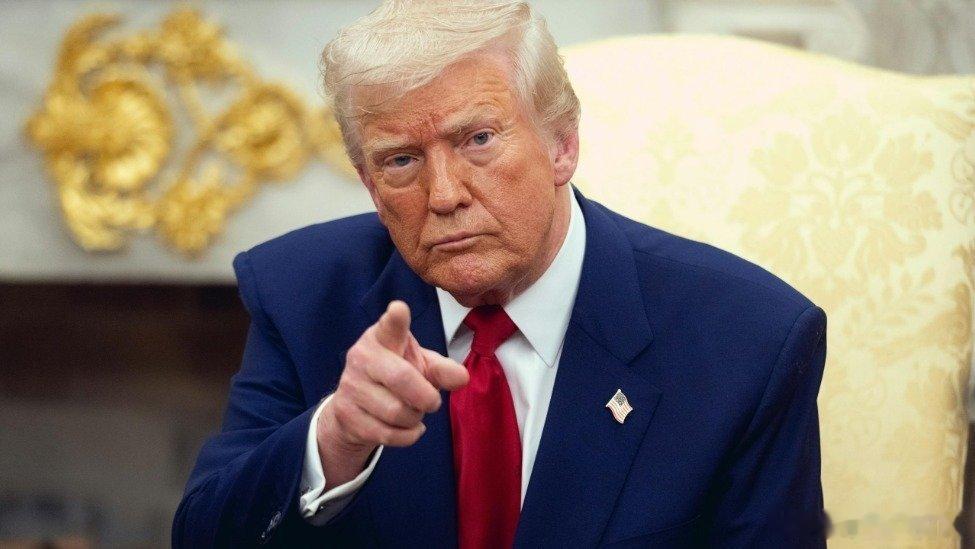 【凤凰早报|特朗普下“最后通牒”；日本外相避谈涉台具体立场】一觉醒来，家事国事天