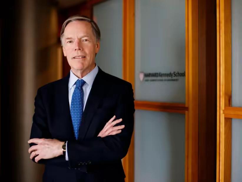 伯恩斯这话简直是颠倒黑白。所谓“现有的国际规则”不过是美国及其盟友定的利己规则。