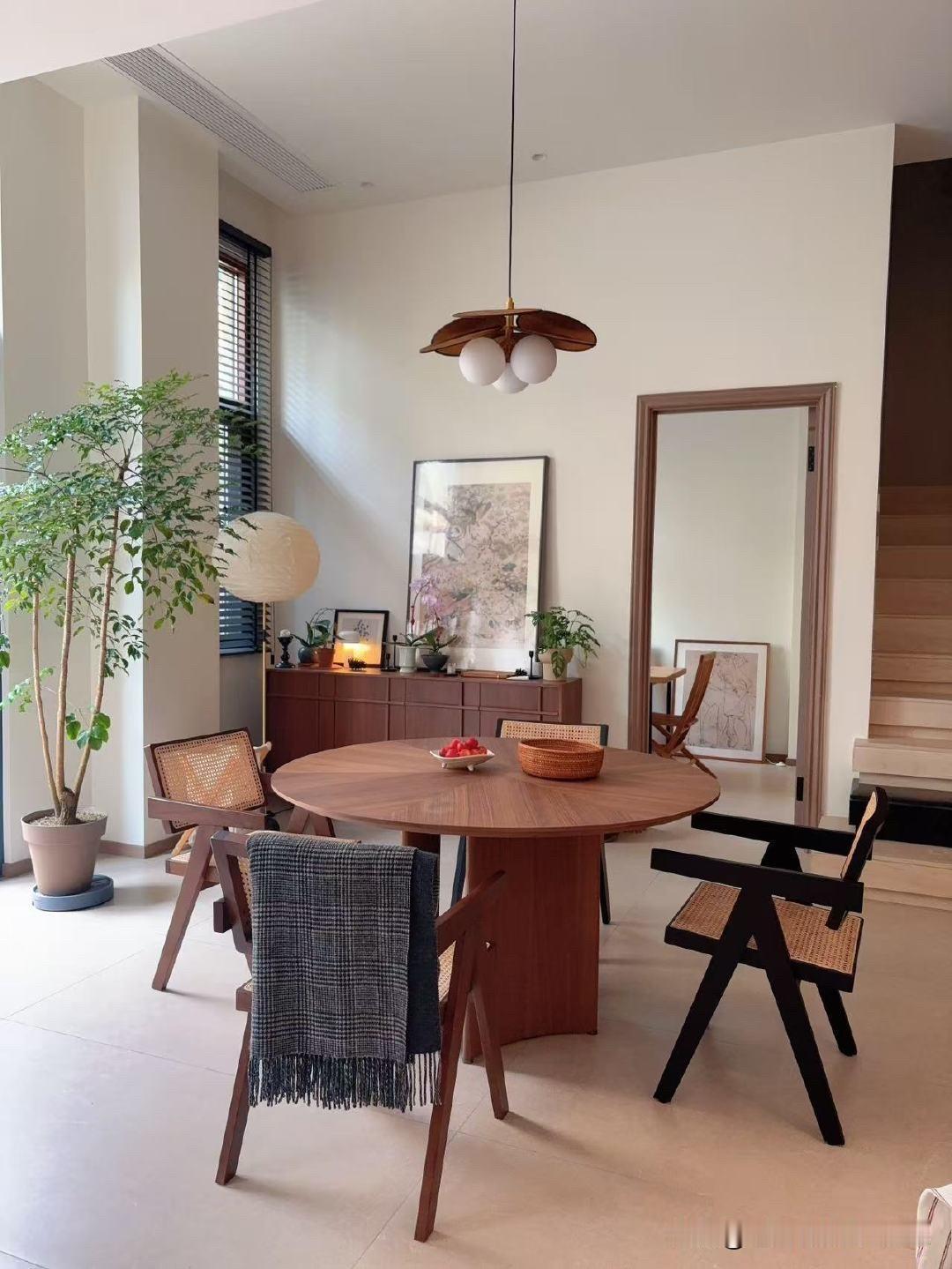 绍兴楼市现在下跌也有点点加速的感觉了。
在过去13个月里面。
绍兴柯桥区、越城区