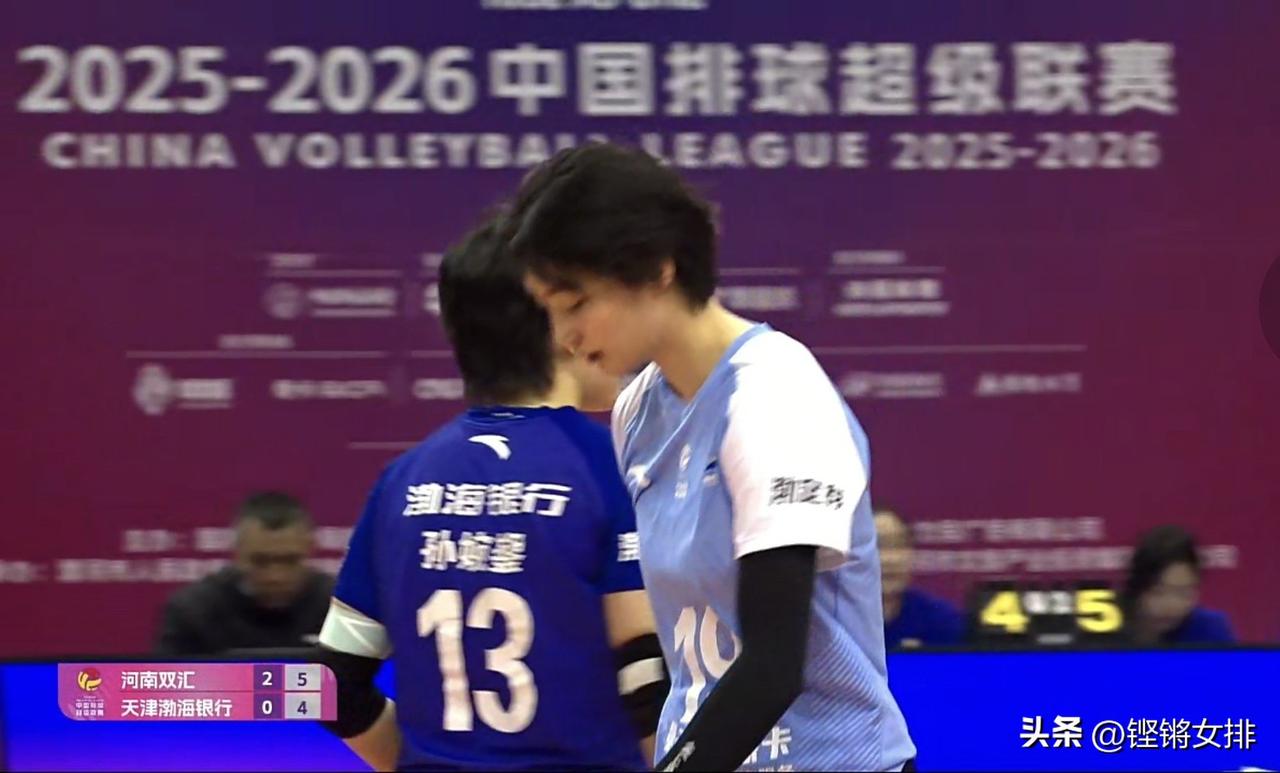 天津女排能进四强，靠这3个人的作用

1.娜塔莉娅，37岁的巴西猛将，十几年来状