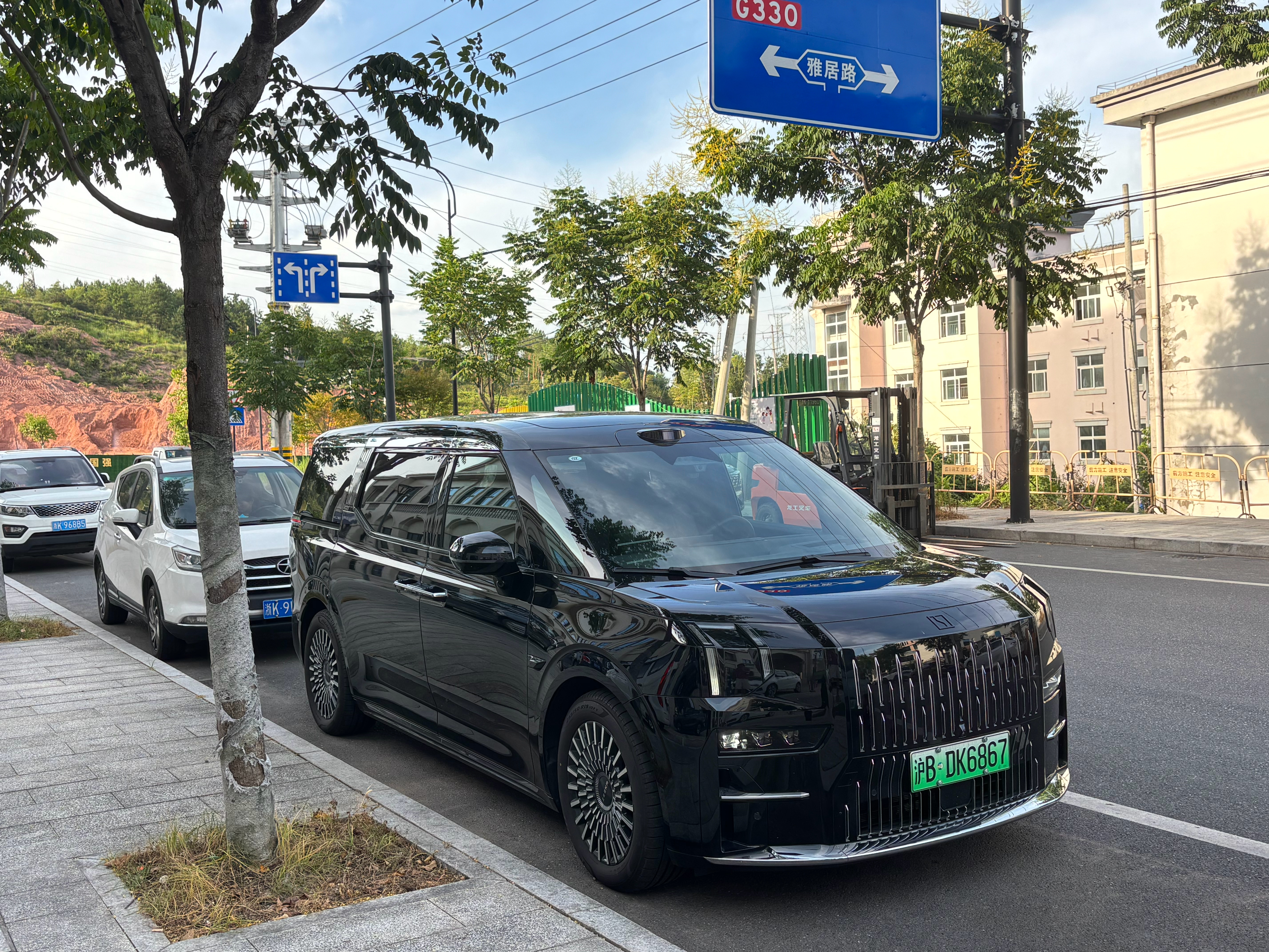 极氪009有个优点，哪怕是舒适模式，也不会晕车，连开好几天，一向非常容易晕车的领